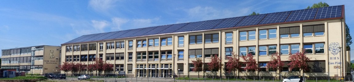 Foto: Ansicht der Schule von Süden her