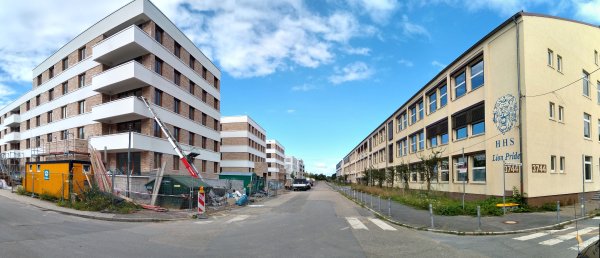 Foto: Die Großbaustelle in der Mark-Twain-Straße, gegenüber der Julius-Springer-Schule